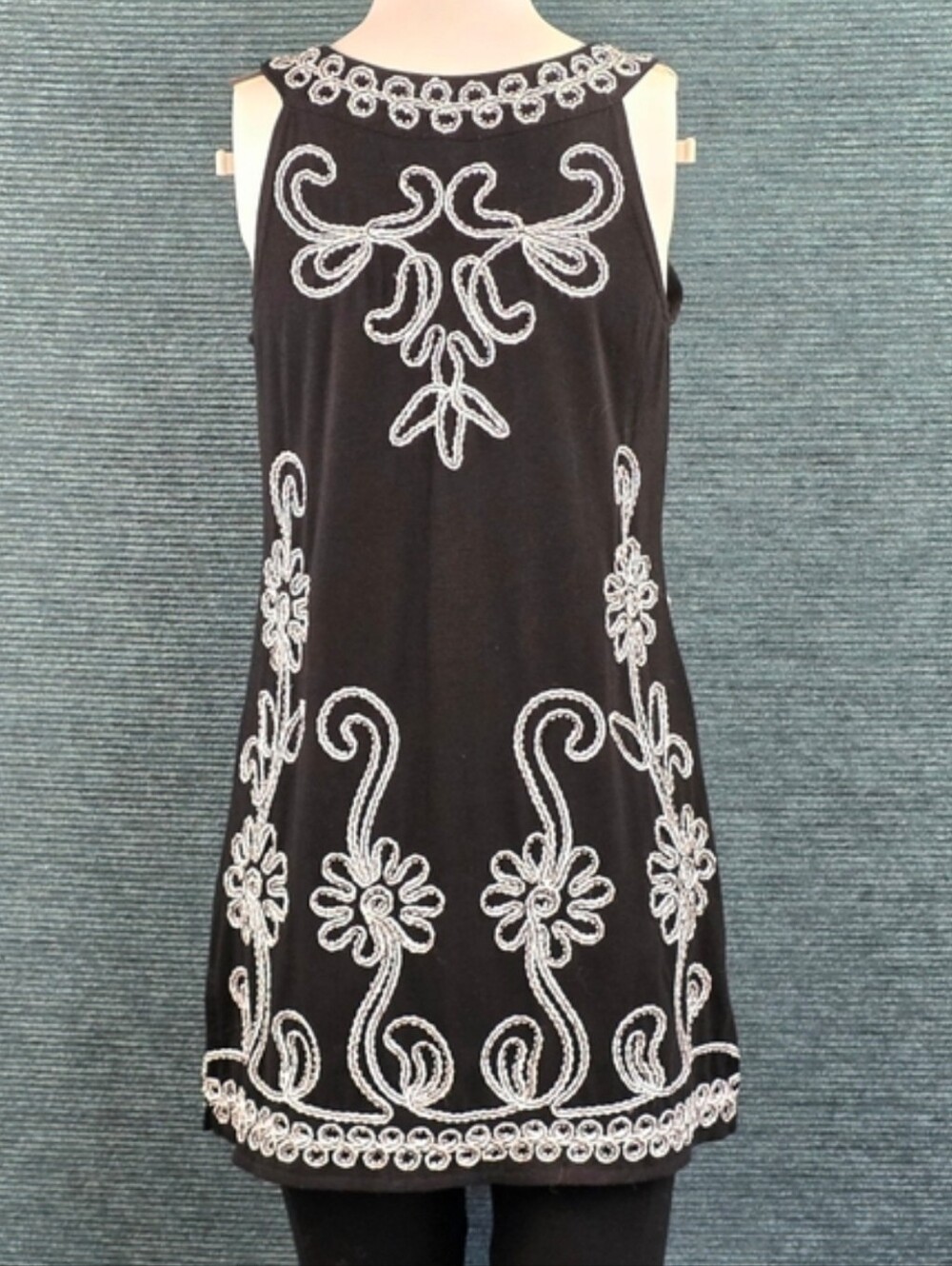 Lauren Michelle Vintage Black And White Whimsical Long Top Or Mini-Dress - Picture 3 of 10